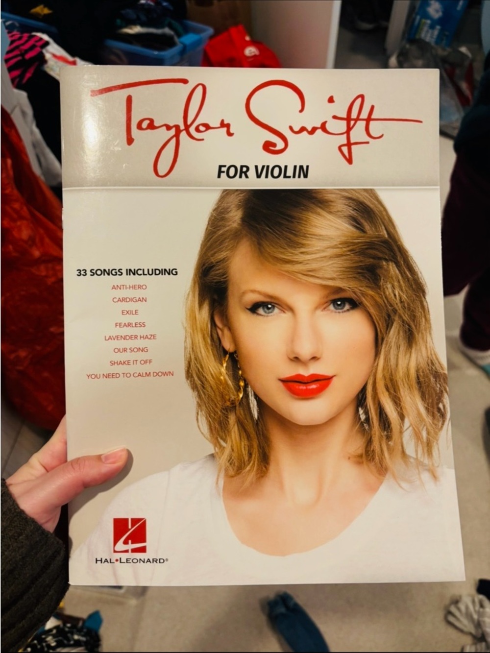 HAL LEONARD, NWT TAYLOR SWIFT, For Violin - White & Red Cover Songbook